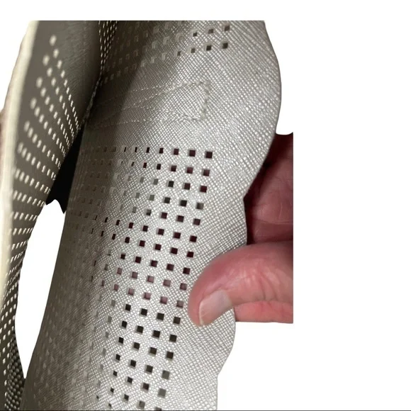 Large Vintage Neiman Marcus Vegan White Silver Scallop Top Shopper Tote - Picture 7 of 7